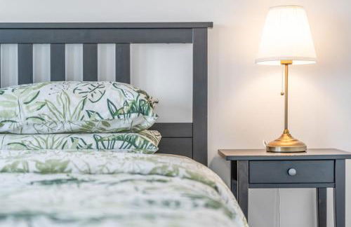 #53 Stylish 4 Bed Home 2 Full 1 Half Bath Free Parking - Foto 27