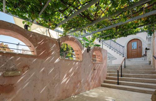 Captain's Hyatt - Photo 40