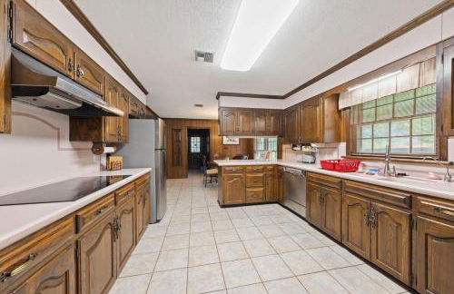 Cajun Stays Cozy 3BR Ranch Near Lafayette with WiFi and Parking - Foto 27