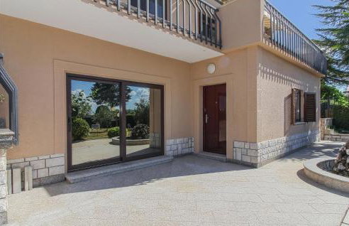 2 Bedroom Lovely Apartment In Gracisce - Foto 6