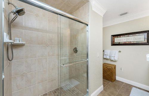 Villa Hibiscus-Waterfront-Free Heated Pool-Dock-Bikes-Other Amenities - Photo 30