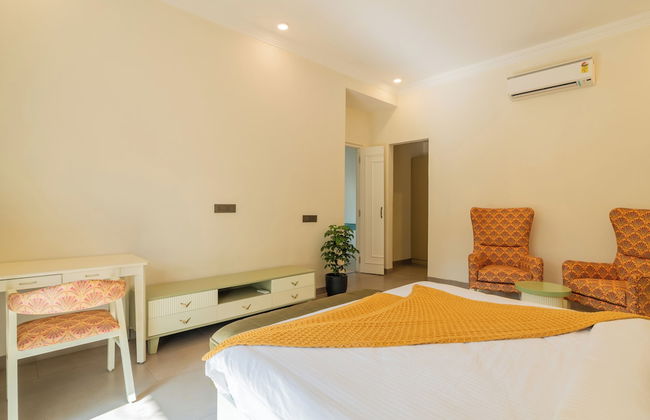 ELIVAAS Laguna Camellia | Luxe 4 BHK Villa Near Popular Beaches with Private Pool - Photo 38