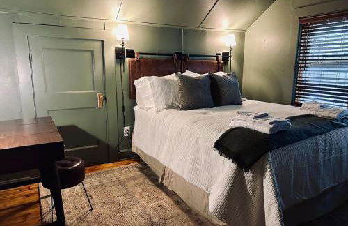 Stylish 3BR with Patio Walk to State Capitol - Foto 38