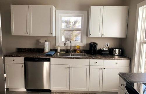 3311 Evanston Large Renovated 4 BDR Close to DTWN Laundry - Foto 10