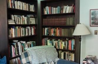 Southeast Portland Comfy & Eclectic Craftsman Home - Foto 31