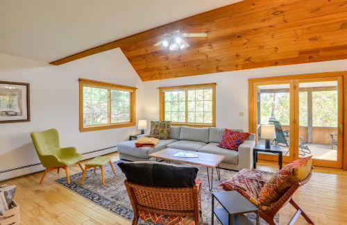 Charming Putney Home Porch, Grill and Hiking Trails - Foto 1