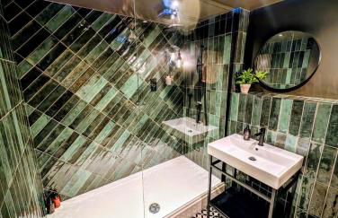 The Hideaway Bureau - Lowlands - Photo 13