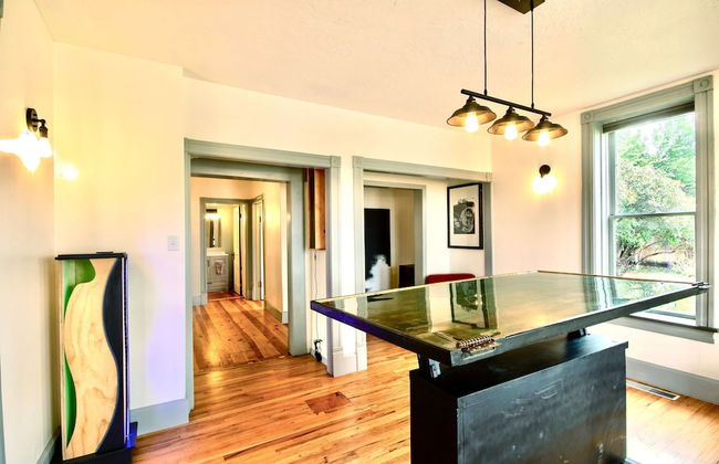 Franklin Fab Gallery House - Photo 2