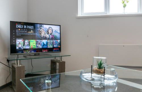 The Eldern - Spacious, Netflix, free Parking, close to A1 - Photo 26