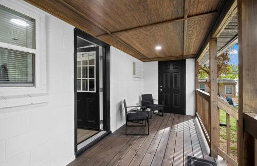 10 Min to Downtown - Smart Tvs - Fast Wi-Fi - Foto 2