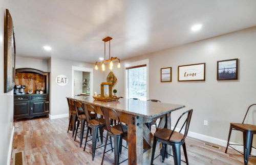 Scenic Yankton Retreat with Fire Pit 1 Mi to Lake! - Foto 10