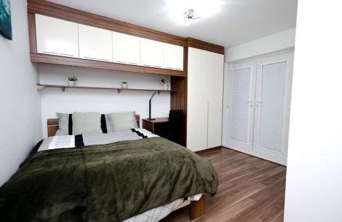 Cozy Place in Salford, Sleeps 8, 4 Bedroom, 5 Beds - Foto 69