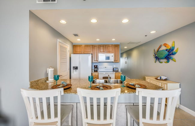 Splash Beach Resort by Book That Condo - Photo 42