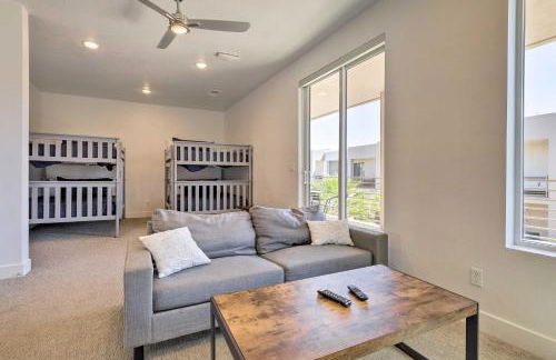 Sunny Resort Townhome and Balcony and Pool Access - Foto 24