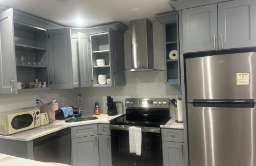 Cozy 2-3 Bedroom Apartment in Center City! - Foto 20