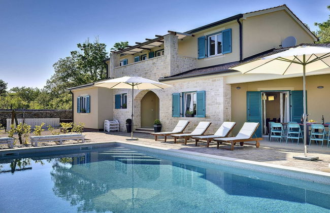 Luxurious Villa with Sauna & Hot Tub in Žminj - Foto 25