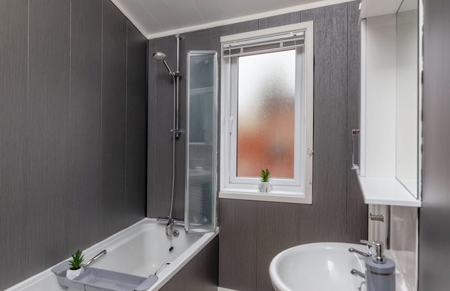 Family Luxury Cabin Retreat with hot tub - Foto 18