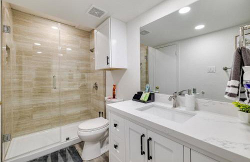 Frisco Getaway Hometel w the Spa and Outdoor Kitchen - Foto 39