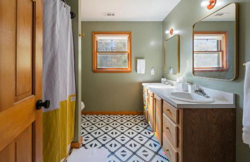 Stay Near Old Rag/White Oak Falls - Cozy Log Cabin - Foto 20