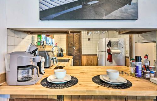 Walk to Lake Game Room Getaway in Pocono Summit! - Foto 16