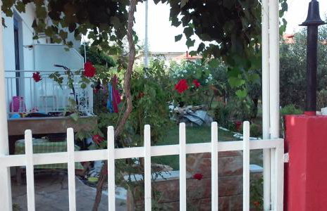 Noula Rooms - Photo 9