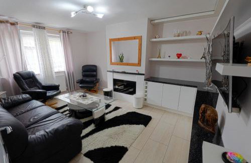 Apartment Sleeps 4 with Riverside Access - Foto 2