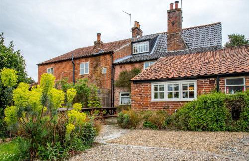 4 Bed in Wrentham oc-hdress - Photo 1