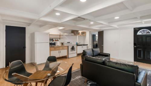 Guest House, Accessible to Downtown, & Fast WiFi! - Foto 3