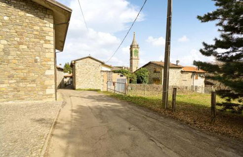 Awesome Home In Burzanella With Kitchen - Foto 12