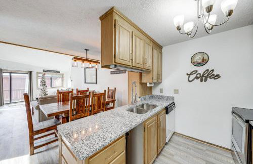 Angel Fire Resort Condo, 400 Feet to Chile Express - Foto 12