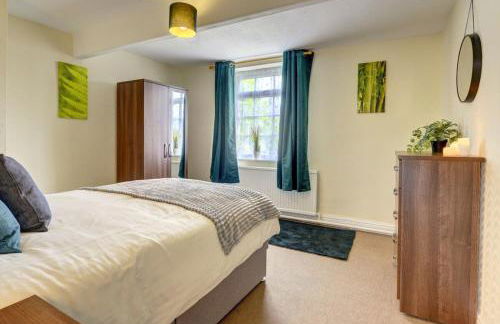 5 bedrooms, sleeps up to 16, secure parking space & comfort - Foto 33