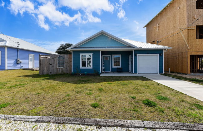 Sandy Feet Retreat by Book That Condo - Photo 19