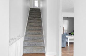 Elegant 5 Bedroom and 3 Bathroom Home in St Annes - Foto 46