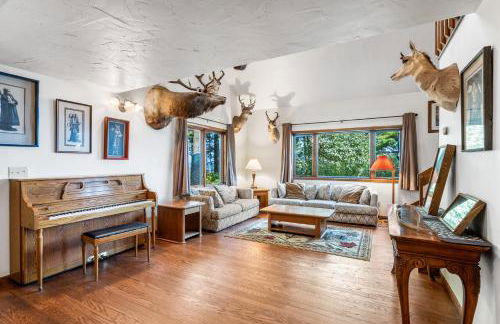 Lily Bay Lodge by Simple Life Rentals - Photo 6