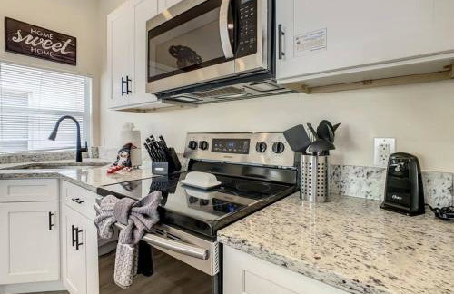 2025 Deals Are Here! Book Now Before Rates Go Up! - Foto 24