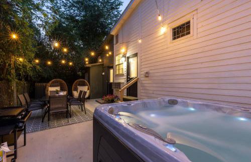 Cozy Spring Night HotTub Firepit PetFriendly Patio - Foto 2