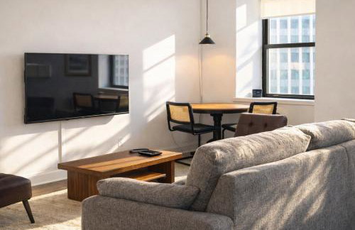 Luxury Downtown Apt with Parking, Gym, and Lap Pool - Foto 7