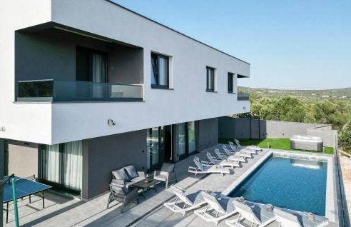 Awesome Home In Jarebinjak - Photo 12