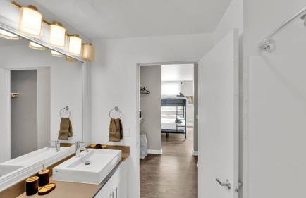 HEB203 Spacious & Stylish 2B Condo Downtown Fort Worth, Free Parking, Walk to Convention Center - Foto 11