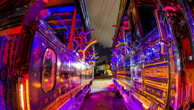 A bordo della chiva rumbera a Medellín