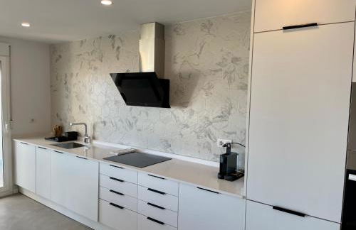 Beautiful penthouse with pool and wonderful beach view - Photo 4