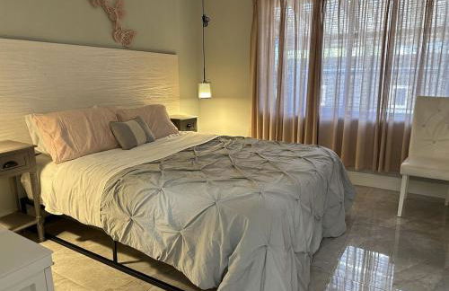 Newly Renovated Villa with Hot Tub - Foto 29