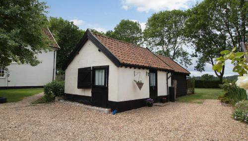 Garden Cottage - Photo 3