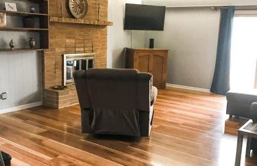 Entire House in the Heart of NW AR with Office Space - Foto 14