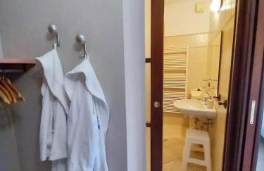 Lake and Guzzi view - Holiday Home - Foto 21