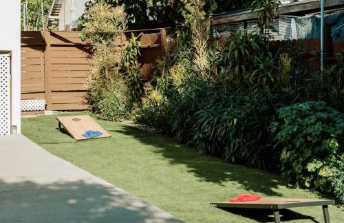 Serene Silver Lake 1 bedroom 1 bathroom Back house With Private Backyard - Photo 68