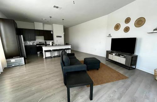 Elegant Home with Stunning Views and Comfortable Amenities - Foto 9