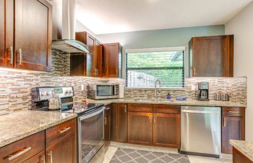 Jupiter Cottage with Patio, Gas Grill and Fire Pit! - Photo 6