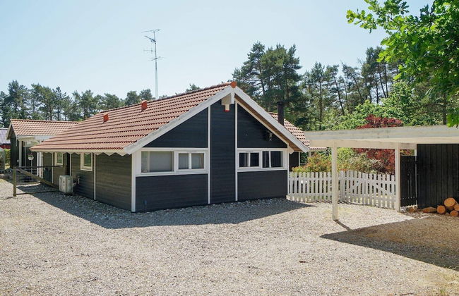 8 Person Holiday Home in Hojby - Foto 23