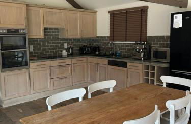 The Old Stables - Self Contained Cottage - Hot Tub and Pool - Foto 8